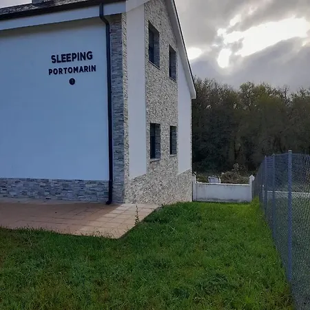 Sleeping 2 بيت ضيافة بورتومارين